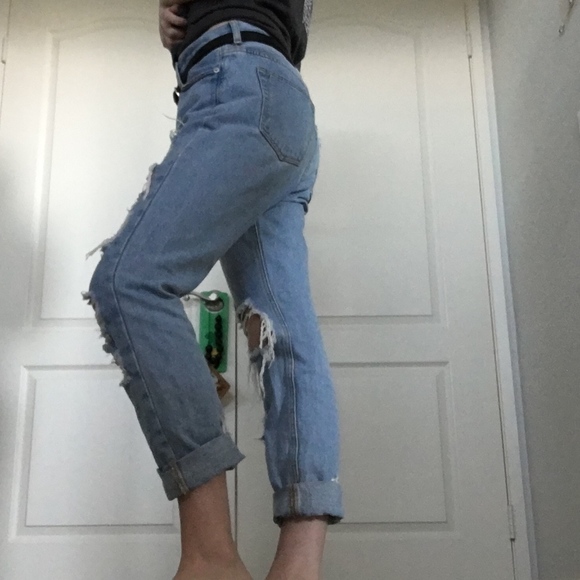 Brandy Melville Distressed Boyfriend Jeans - Picture 3 of 8
